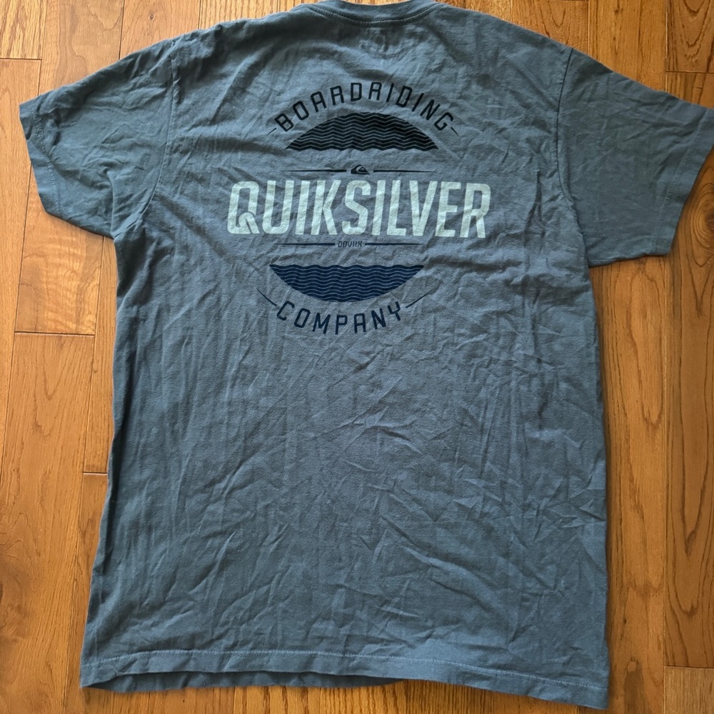 Quiksilver Men's T-Shirt Size L - Picture 6 of 6